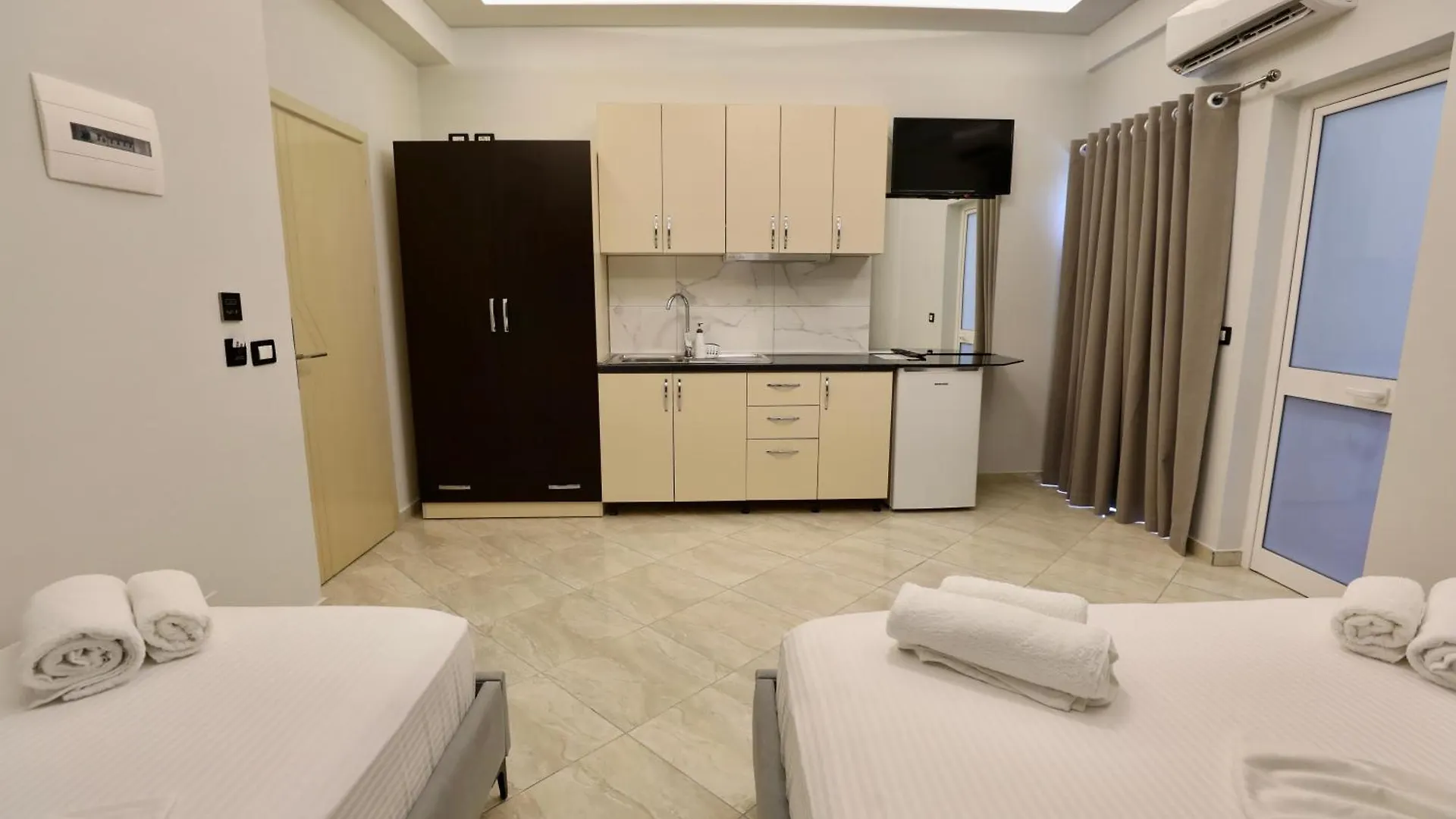Shehu Villa Ksamil 3*,  Albania
