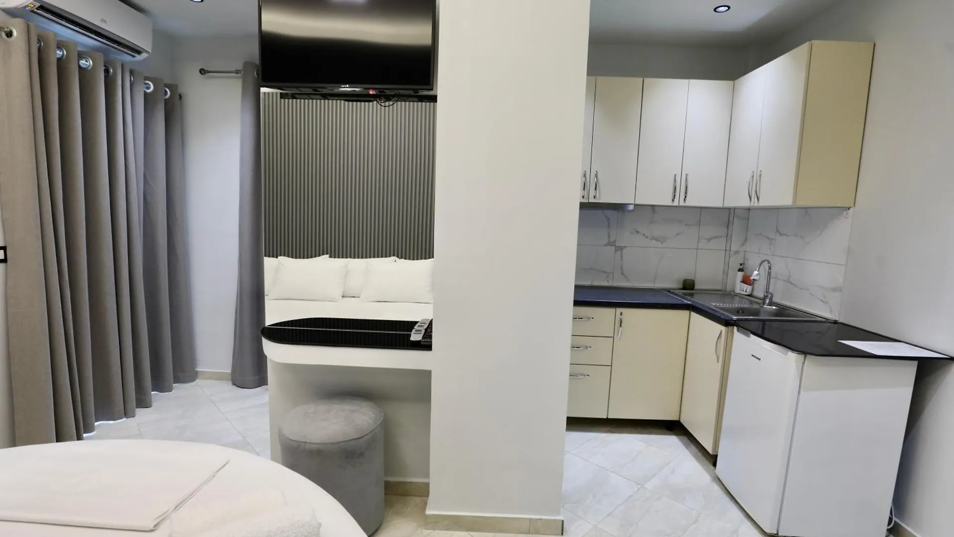 Shehu Villa Ksamil Hotel